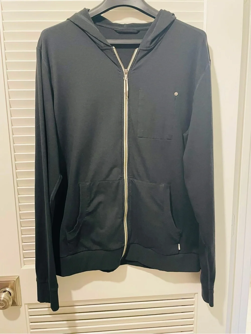 Vuori Men's Black Zip-Up Hoodie Sweater - Lightweight Casual
